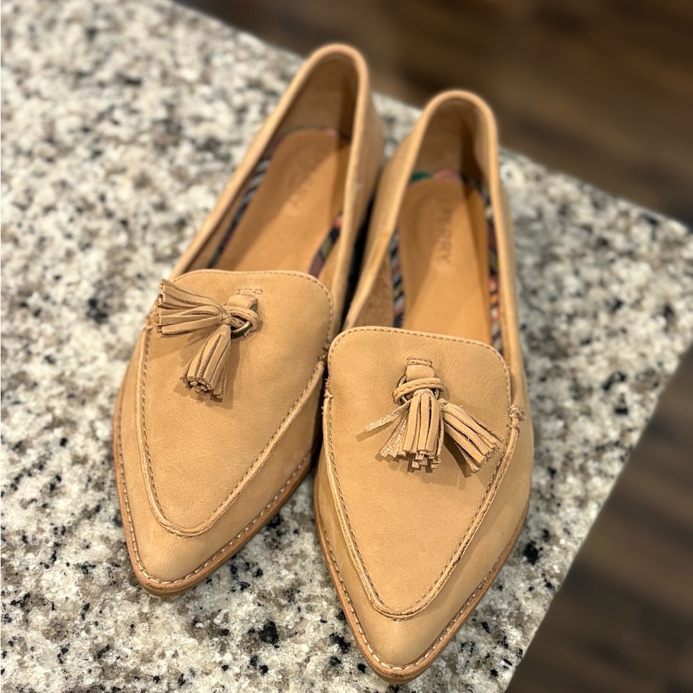 Sperry Speedy Tan Tassel Loafers